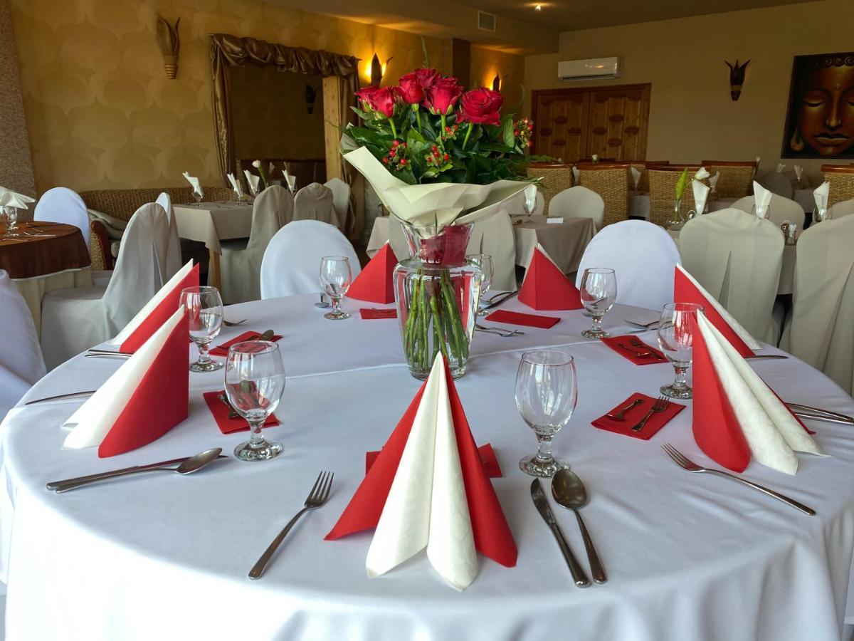 Malom Club Panzio Bed & Breakfast Baja Exterior photo